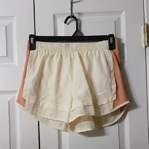 Nike Women's cream tan workout Running Shorts Sz M NWOT